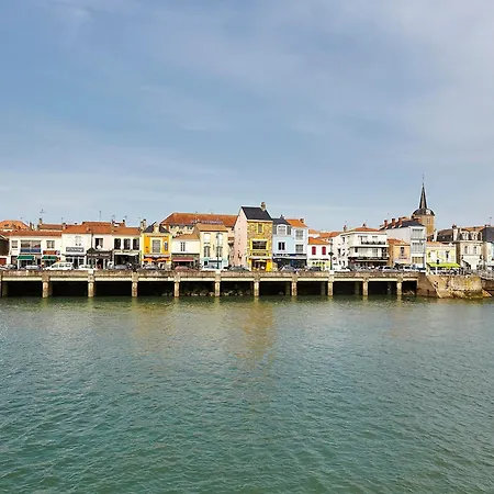 Vue Avec Balcon, Parking Prive, Aux Sables-d'olonne - Fr-1-92-943 Apartment *